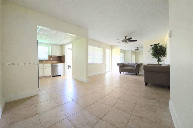 5300 Washington Street I205, Hollywood, FL 33021