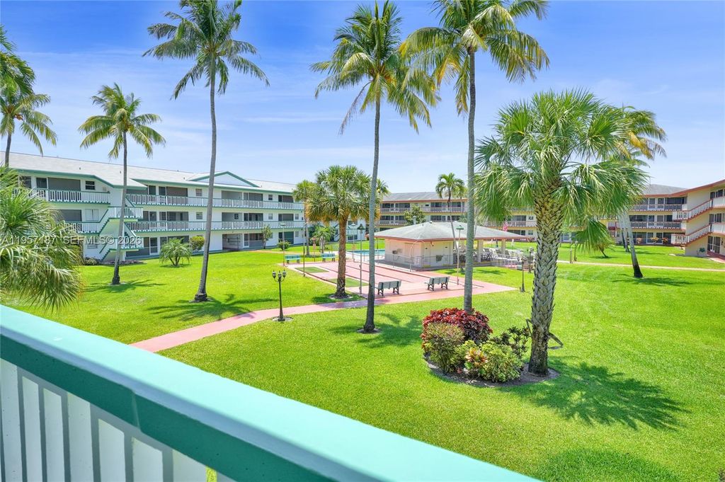 5300 Washington Street I205, Hollywood, FL 33021