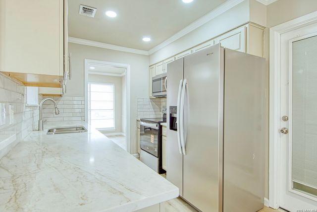 710 Meadow Side, San Antonio, TX 78227