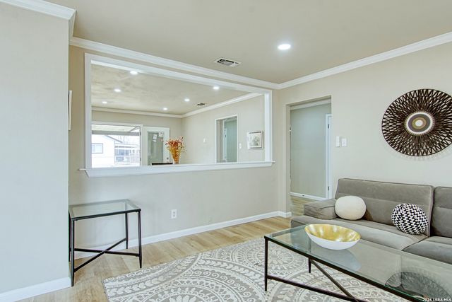 710 Meadow Side, San Antonio, TX 78227