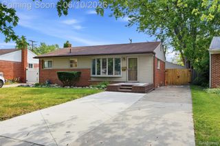 8245 Roosevelt Street, Taylor, MI 48180