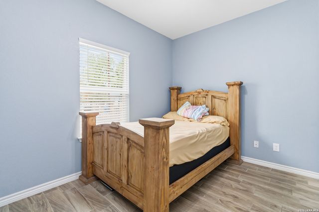 1214 CHALMERS AVE, San Antonio, TX 78211