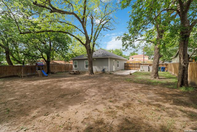 1214 CHALMERS AVE, San Antonio, TX 78211