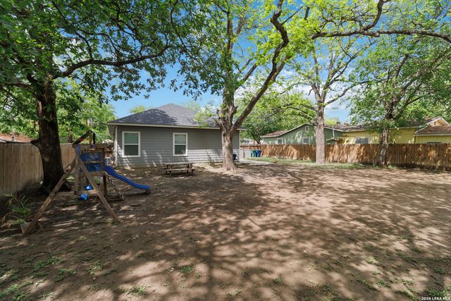 1214 CHALMERS AVE, San Antonio, TX 78211