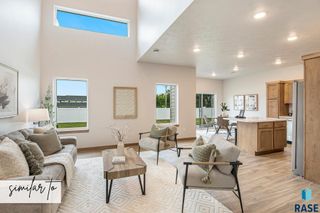8022 E Tencate Pl, Sioux Falls, SD 57110