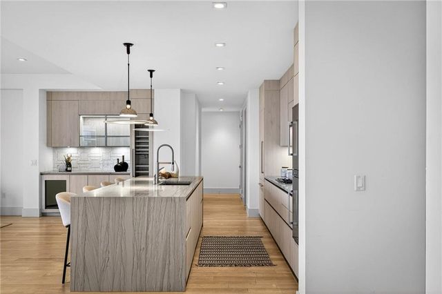 3107 Peachtree NE Road 1702, Atlanta, GA 30305