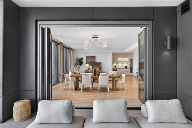 3107 Peachtree NE Road 1702, Atlanta, GA 30305