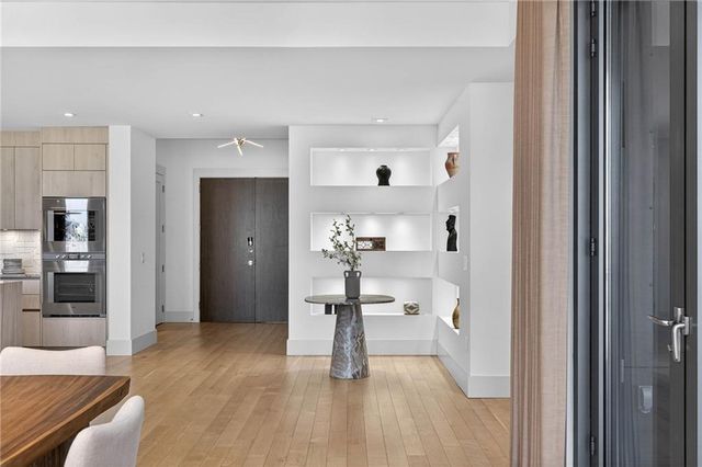 3107 Peachtree NE Road 1702, Atlanta, GA 30305