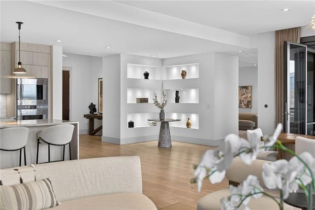 3107 Peachtree NE Road 1702, Atlanta, GA 30305