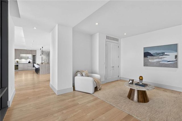 3107 Peachtree NE Road 1702, Atlanta, GA 30305