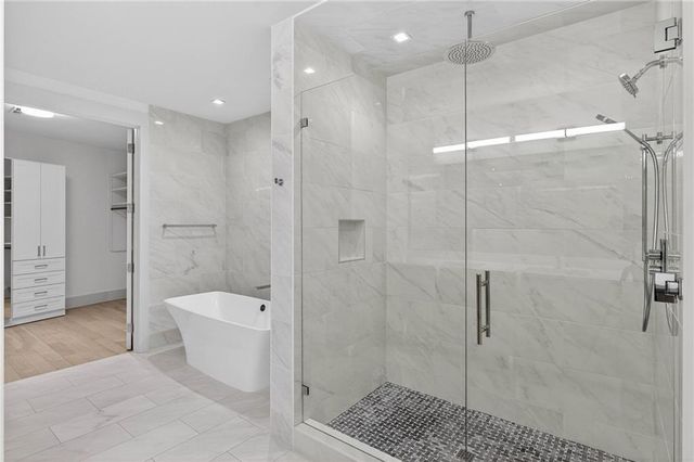 3107 Peachtree NE Road 1702, Atlanta, GA 30305