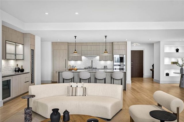 3107 Peachtree NE Road 1702, Atlanta, GA 30305