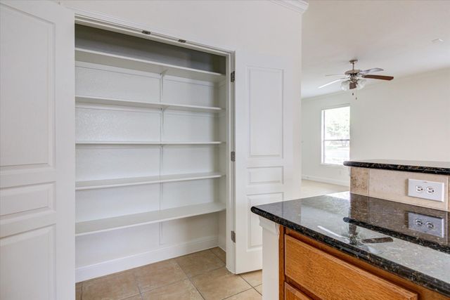 6705 Covered Bridge DR 10, Austin, TX 78736
