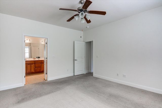 6705 Covered Bridge DR 10, Austin, TX 78736