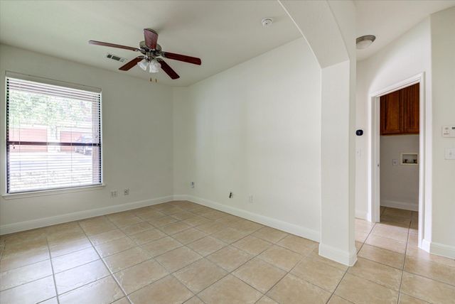 6705 Covered Bridge DR 10, Austin, TX 78736
