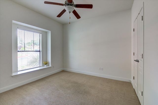 6705 Covered Bridge DR 10, Austin, TX 78736