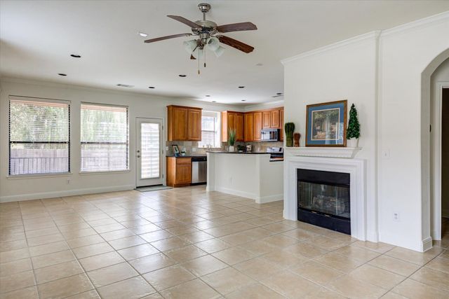 6705 Covered Bridge DR 10, Austin, TX 78736