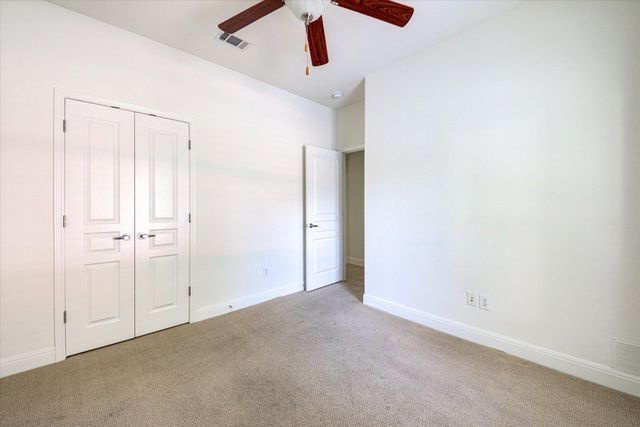 6705 Covered Bridge DR 10, Austin, TX 78736