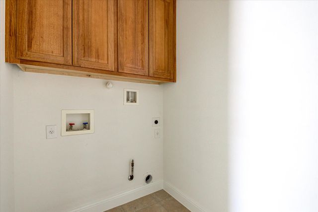 6705 Covered Bridge DR 10, Austin, TX 78736