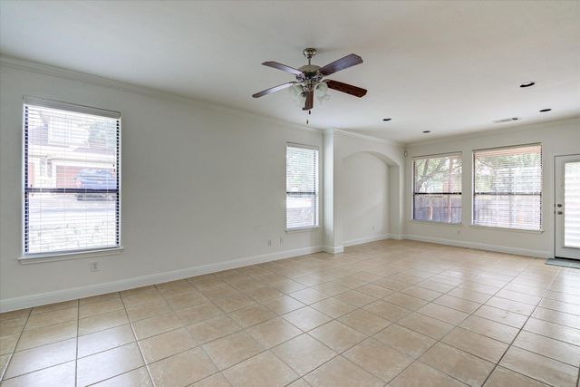 6705 Covered Bridge DR 10, Austin, TX 78736