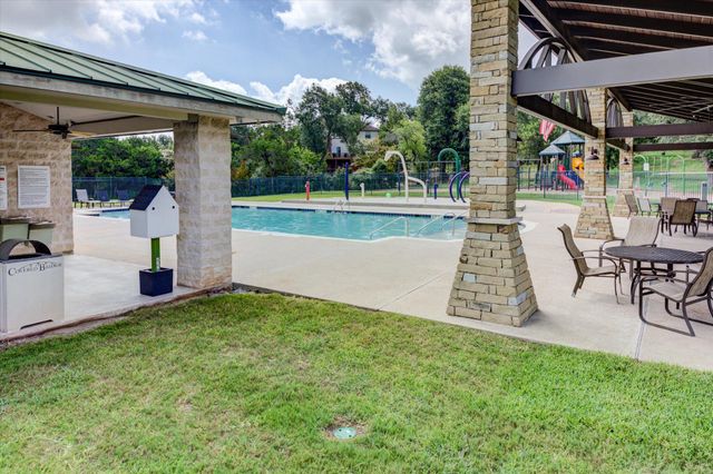6705 Covered Bridge DR 10, Austin, TX 78736