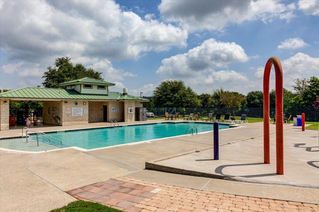6705 Covered Bridge DR 10, Austin, TX 78736