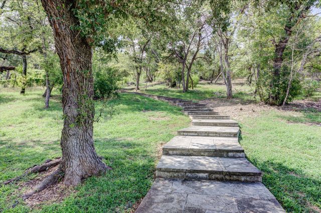 6705 Covered Bridge DR 10, Austin, TX 78736