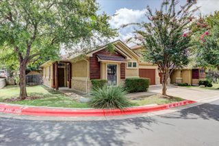 6705 Covered Bridge DR 10, Austin, TX 78736