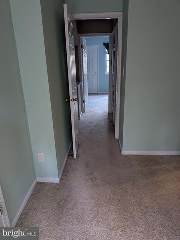 42 RAMPART DR, Chesterbrook, PA 19087