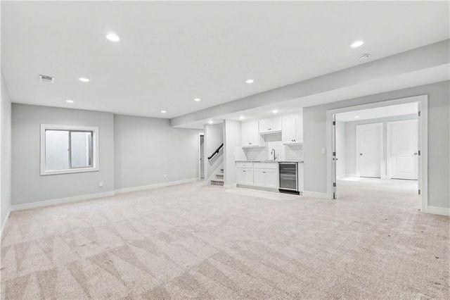 21739 W 116th Terrace, Olathe, KS 66061