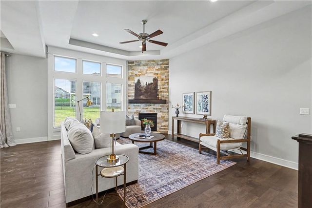 21739 W 116th Terrace, Olathe, KS 66061