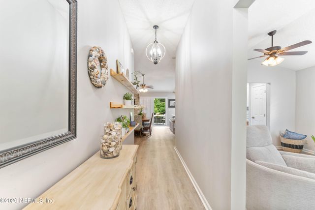 1716 CHANDELIER Circle W, Jacksonville, FL 32225