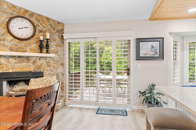 1716 CHANDELIER Circle W, Jacksonville, FL 32225