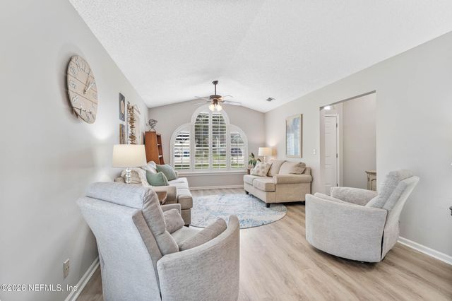 1716 CHANDELIER Circle W, Jacksonville, FL 32225