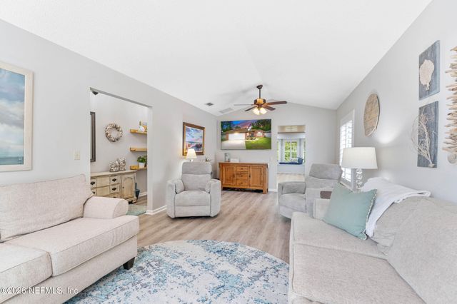 1716 CHANDELIER Circle W, Jacksonville, FL 32225