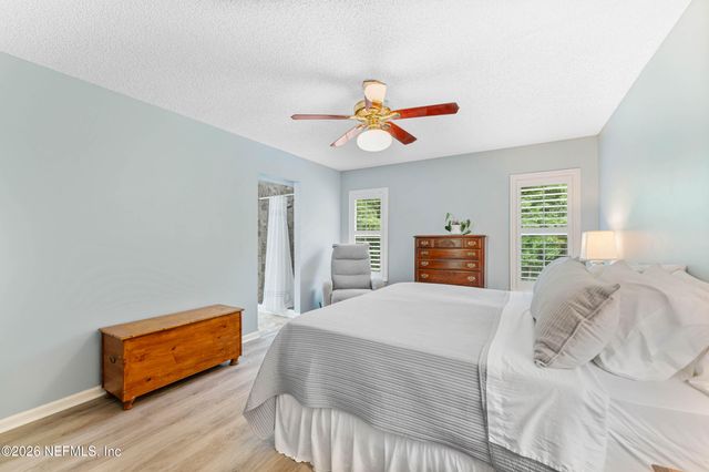 1716 CHANDELIER Circle W, Jacksonville, FL 32225