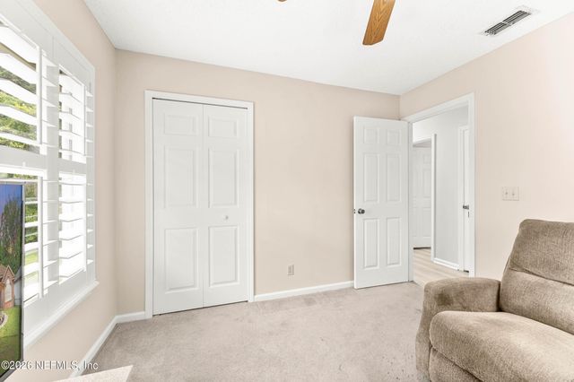 1716 CHANDELIER Circle W, Jacksonville, FL 32225