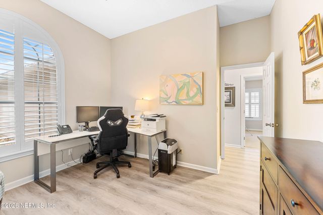 1716 CHANDELIER Circle W, Jacksonville, FL 32225