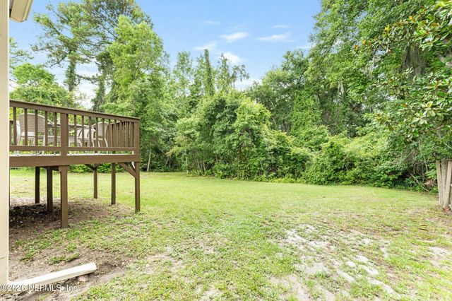 1716 CHANDELIER Circle W, Jacksonville, FL 32225