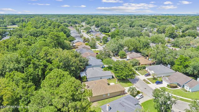 1716 CHANDELIER Circle W, Jacksonville, FL 32225