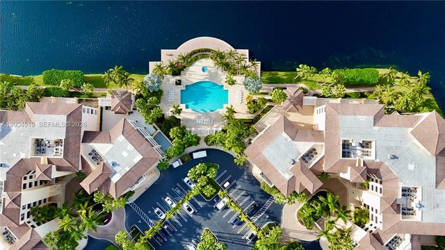 719 Crandon Blvd 310, Key Biscayne, FL 33149