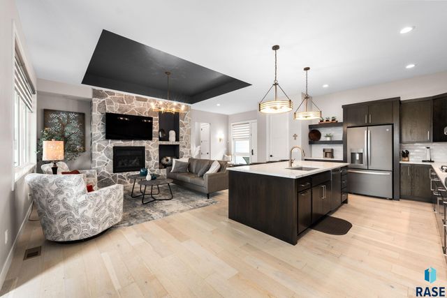 105 N Tumble Creek Cir Circle, Sioux Falls, SD 57110