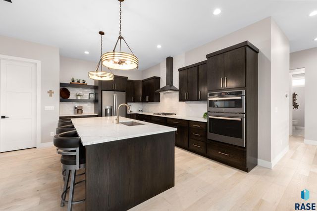 105 N Tumble Creek Cir Circle, Sioux Falls, SD 57110
