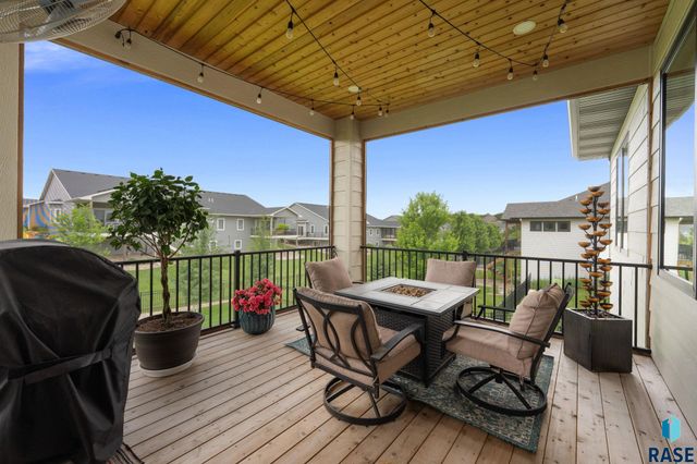 105 N Tumble Creek Cir Circle, Sioux Falls, SD 57110
