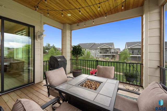 105 N Tumble Creek Cir Circle, Sioux Falls, SD 57110