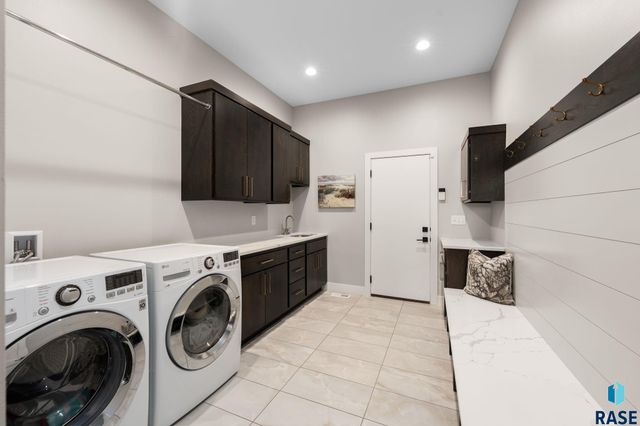 105 N Tumble Creek Cir Circle, Sioux Falls, SD 57110