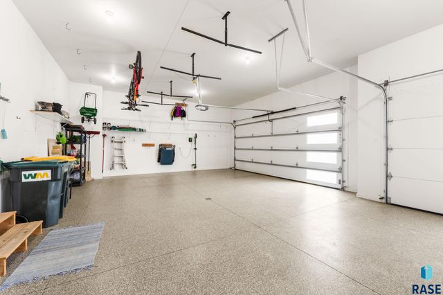 105 N Tumble Creek Cir Circle, Sioux Falls, SD 57110
