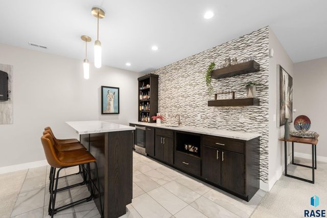 105 N Tumble Creek Cir Circle, Sioux Falls, SD 57110