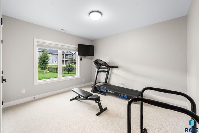 105 N Tumble Creek Cir Circle, Sioux Falls, SD 57110