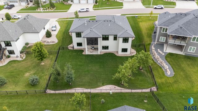 105 N Tumble Creek Cir Circle, Sioux Falls, SD 57110